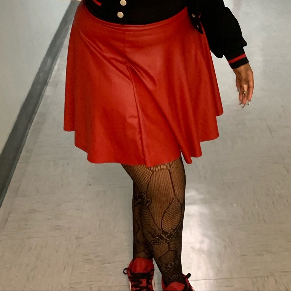 Skirt was only worn once ! Still FRESH! It’s leather& a little short in the back